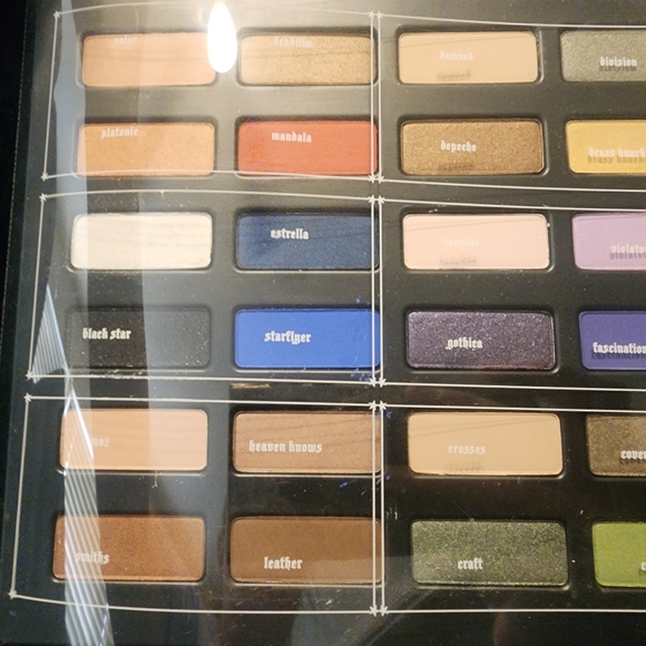 Kat Von D Star Studded Eyeshadow Book Palette, NIB - Picture 6 of 9